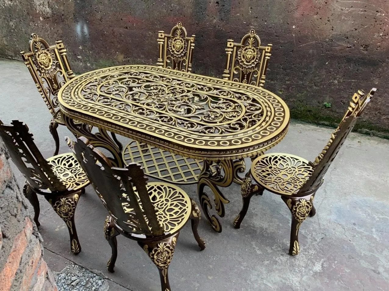 Mẫu Bàn Ghế Nhôm Đúc Sang Trọng
