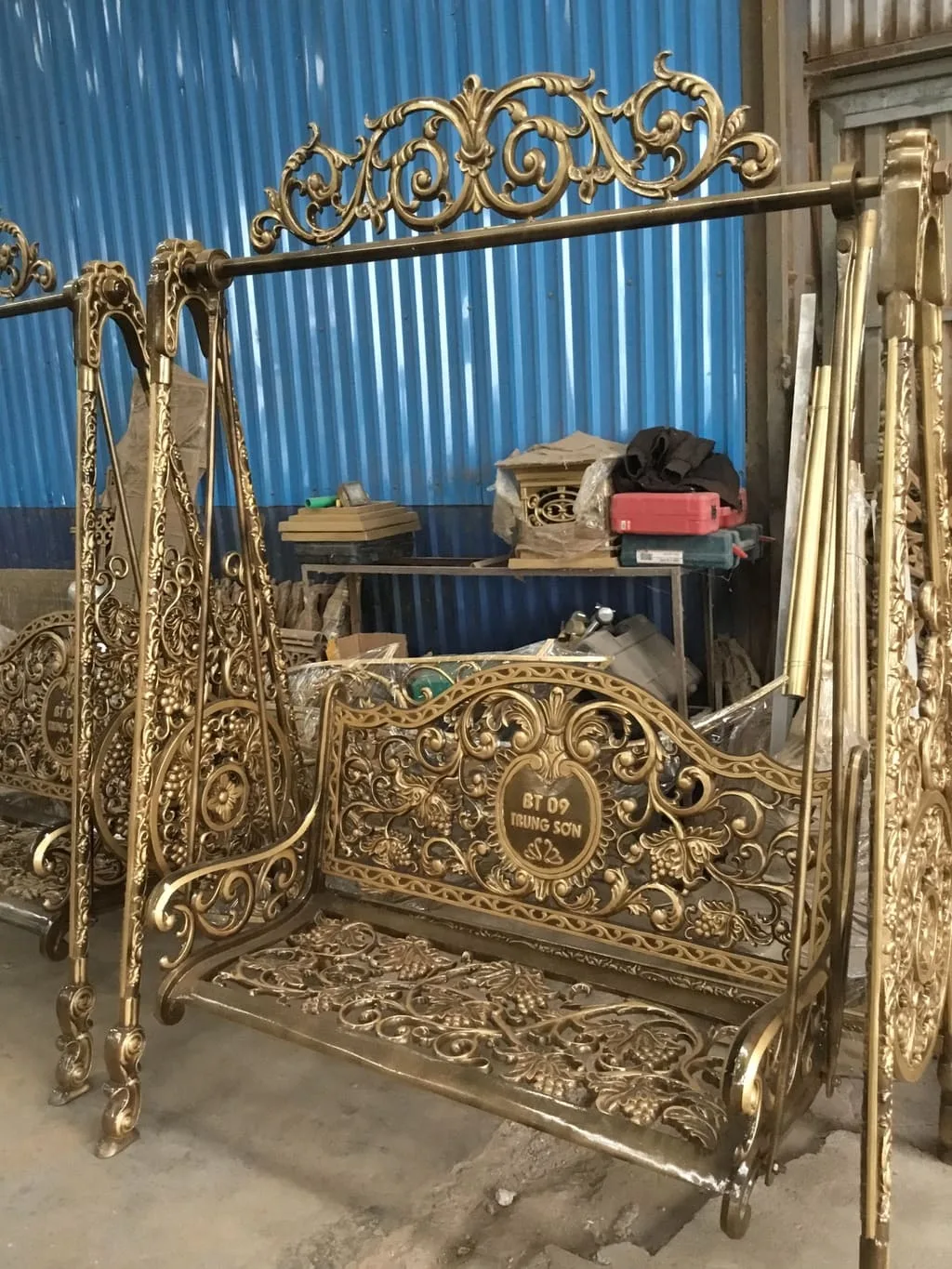 Mẫu Xích Đu Nhôm Đúc Cao Cấp